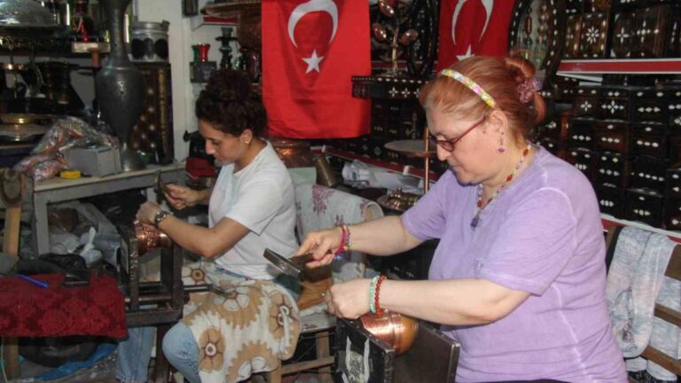 erkek-isi-diyenlere-inat-bakir-isleme-ustasi-oldular-HzT6apGA.jpg