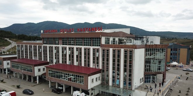 16 yaşındaki kız karın ağrısı şikayetiyle hastaneye gitti: Hamile olduğunu öğrendi