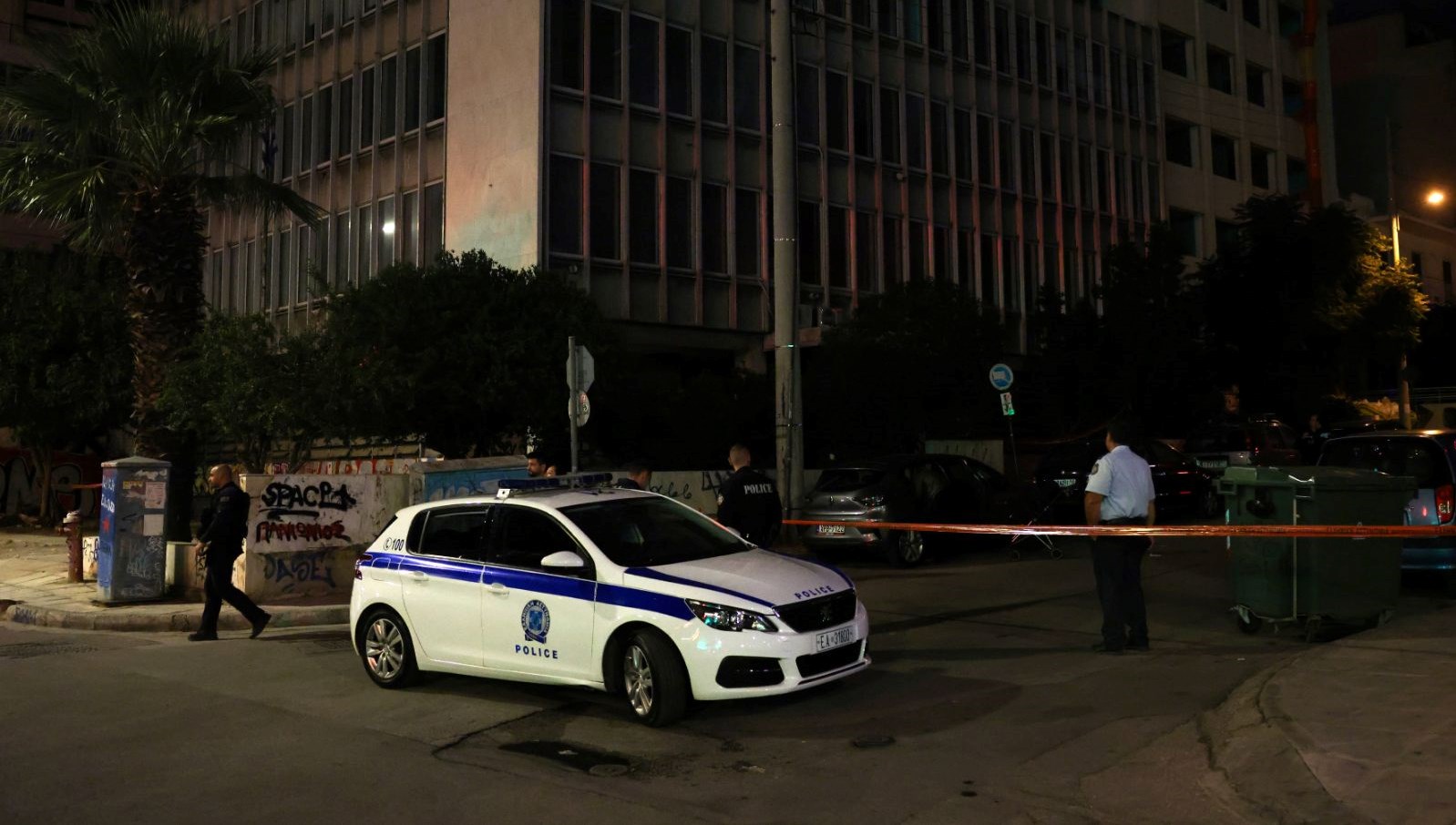 atinada bakanlik binasina piknik tuplu saldiri M5HStSLW.jpg