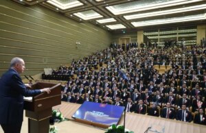 cumhurbaskani erdogan her ilcemizi kalkindirmak gelecege hazirlamak mecburiyetindeyiz ERjMd1NS.jpg