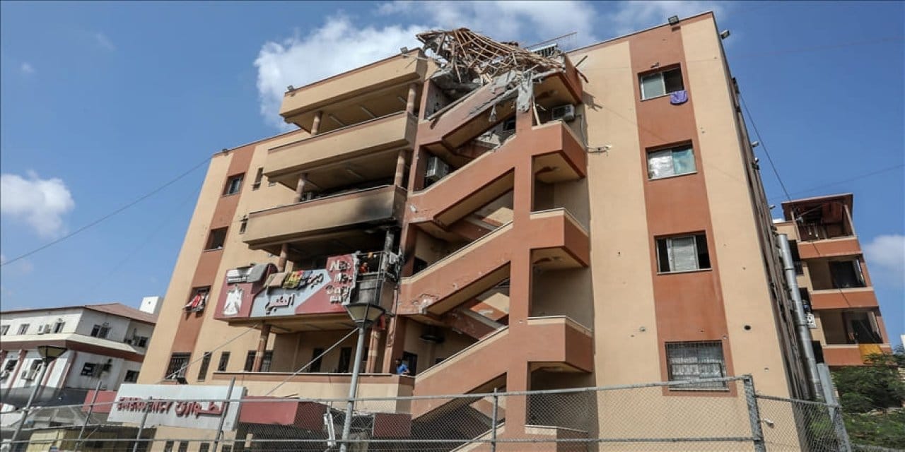 gazzedeki hastane filistinli rehineleri karsilamaya hazirlaniyor CbYWp67Z.jpg