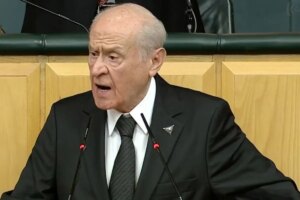 mecliste biji serok apo slogani atilmasina bahceliden ilk yorum ckAuYrmU.jpg