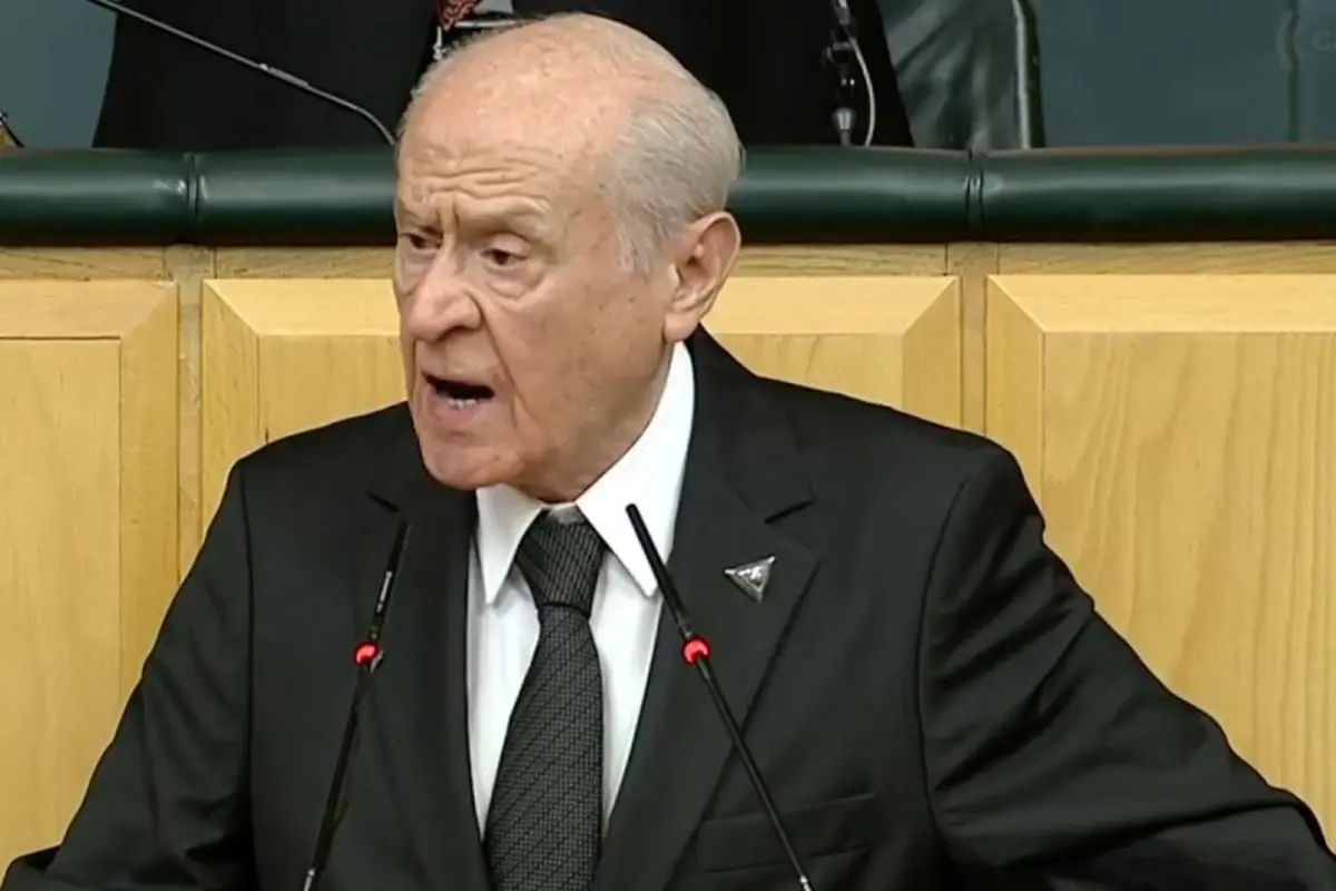 mecliste biji serok apo slogani atilmasina bahceliden ilk yorum ckAuYrmU.jpg