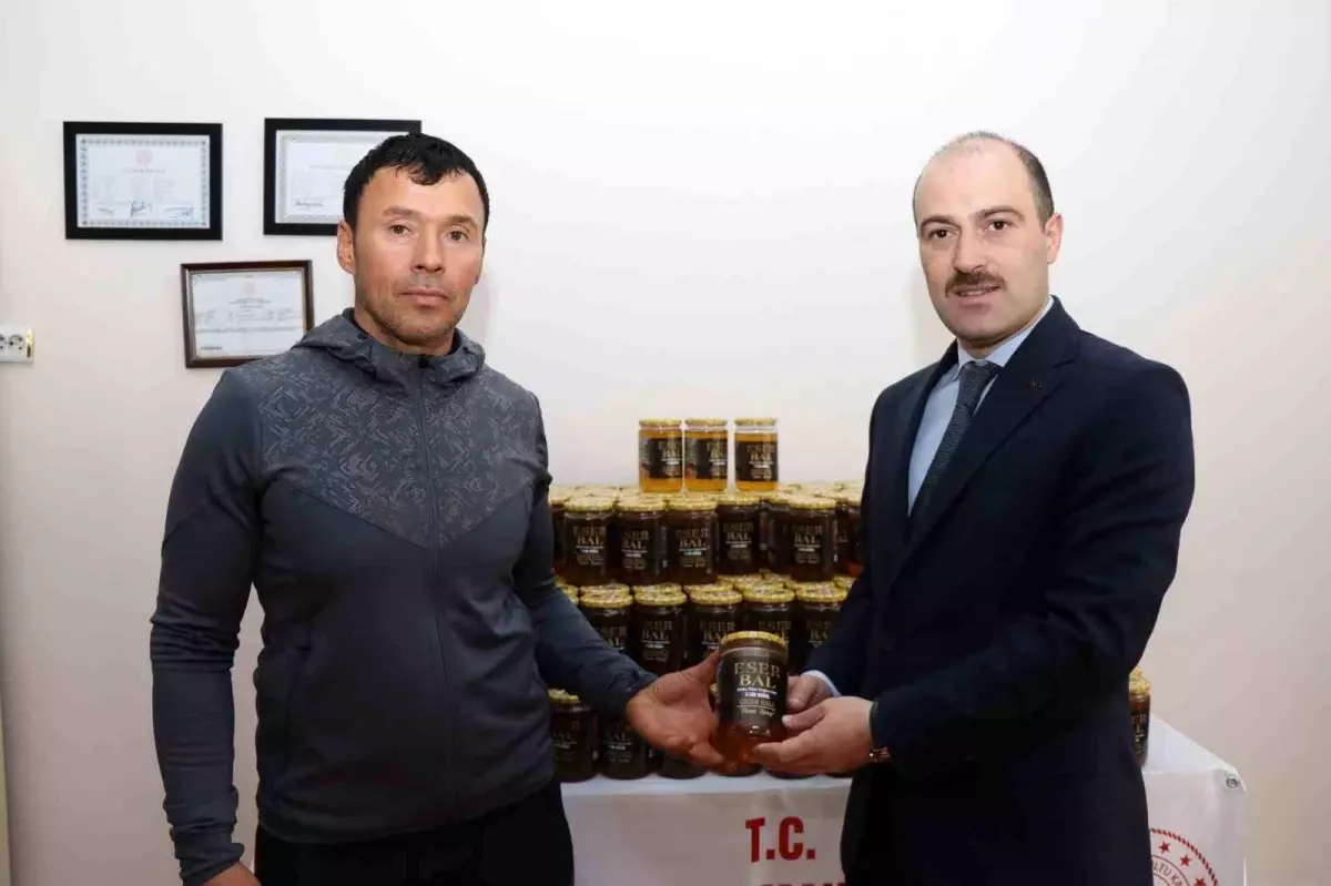 Organik Bal Üreticisinden İhtiyaç Sahiplerine Bağış