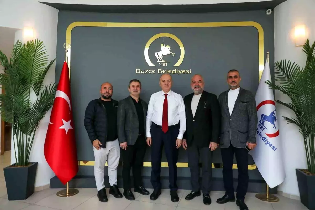 duzcede muteahhitler ile sorunlar cozuluyor 2ryVkGI7.jpg