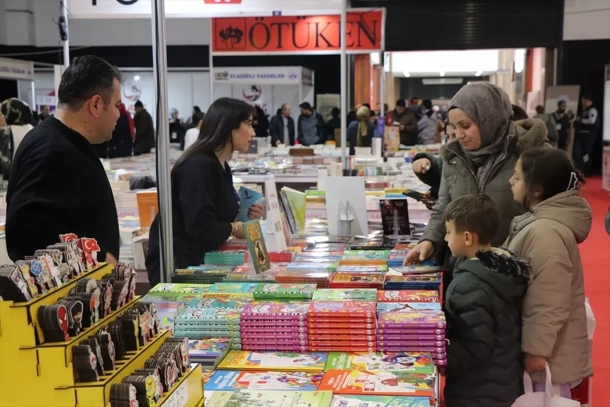 Elazığ’da 6. Kitap Fuarı Açıldı