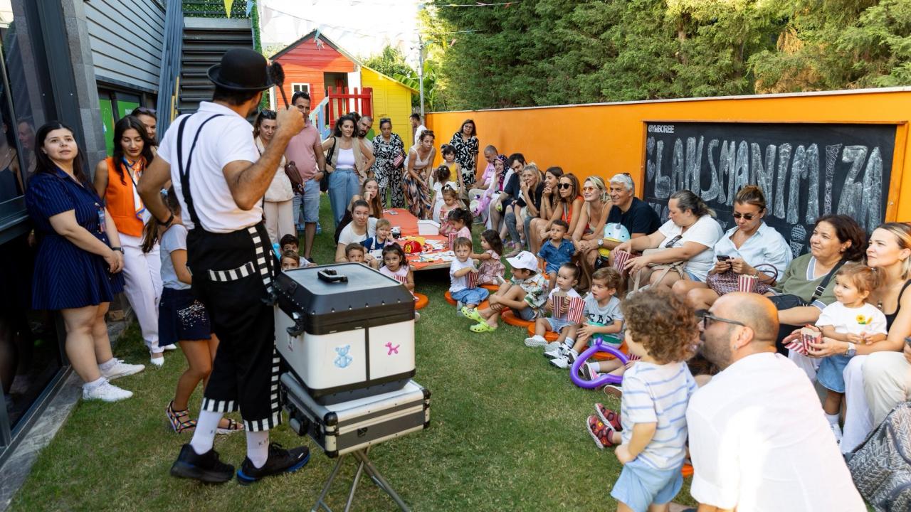 Gymboree Play&Music İzmir şubesi 1’inci yılını görkemli bir lansman ile kutladı