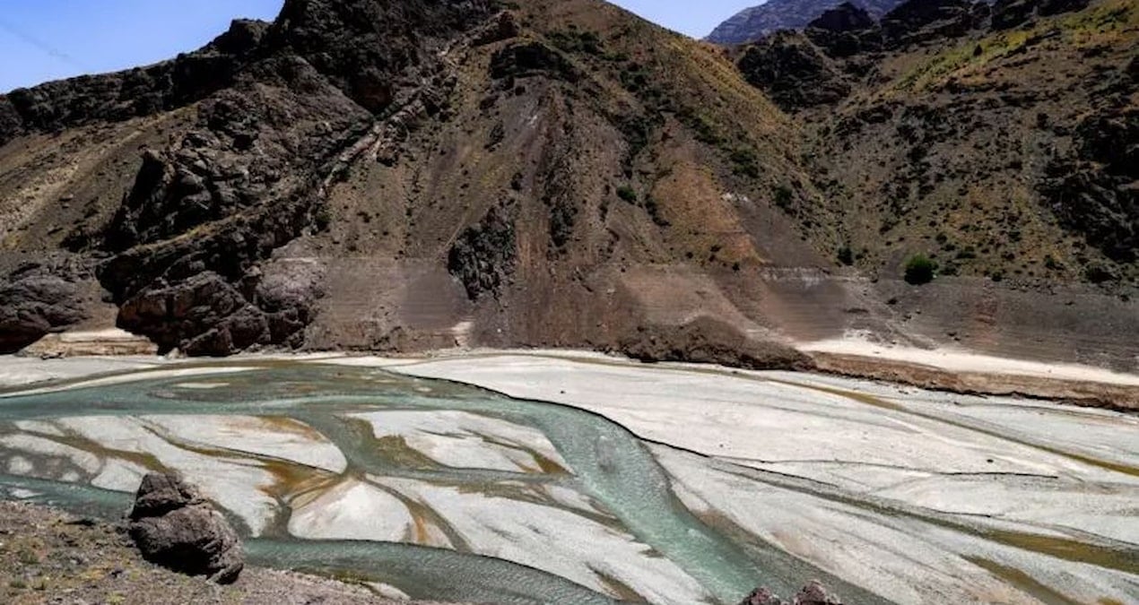 sadece iki haftalik sulari kaldi komsuda halk panik icinde dGQADPQg.jpg