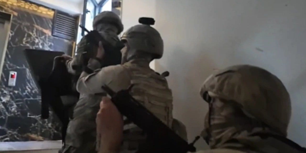 Bakan Yerlikaya: Son iki haftada 76 FETÖ şüphelisi yakalandı