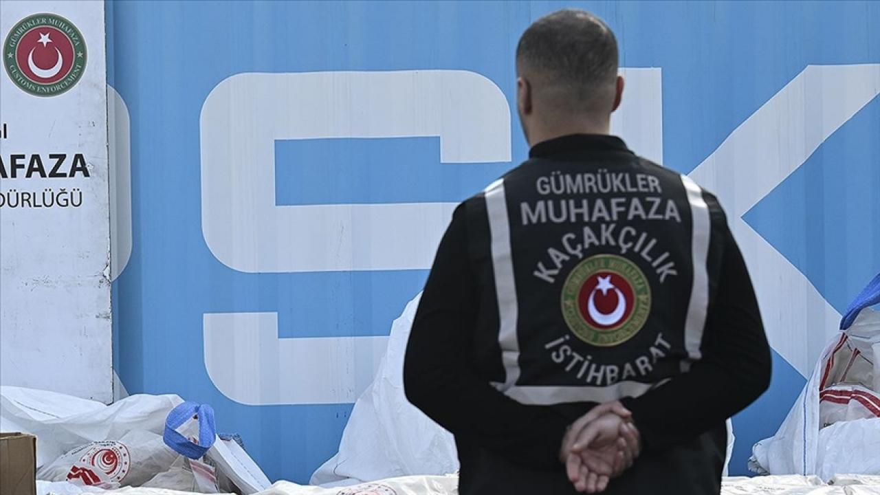 TIR’dan şüphelendiler! İçinden tam 394 kg uyuşturucu çıktı! Değeri 1 milyar 179 milyon TL