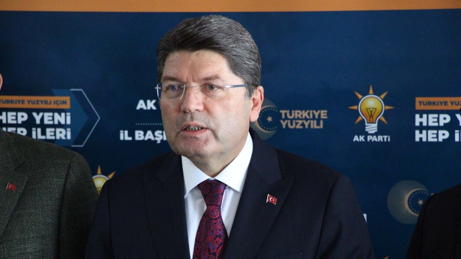 Yılmaz Tunç’tan muhalefete İBB soruşturması tepkisi. “Durdurun diyemezsiniz”